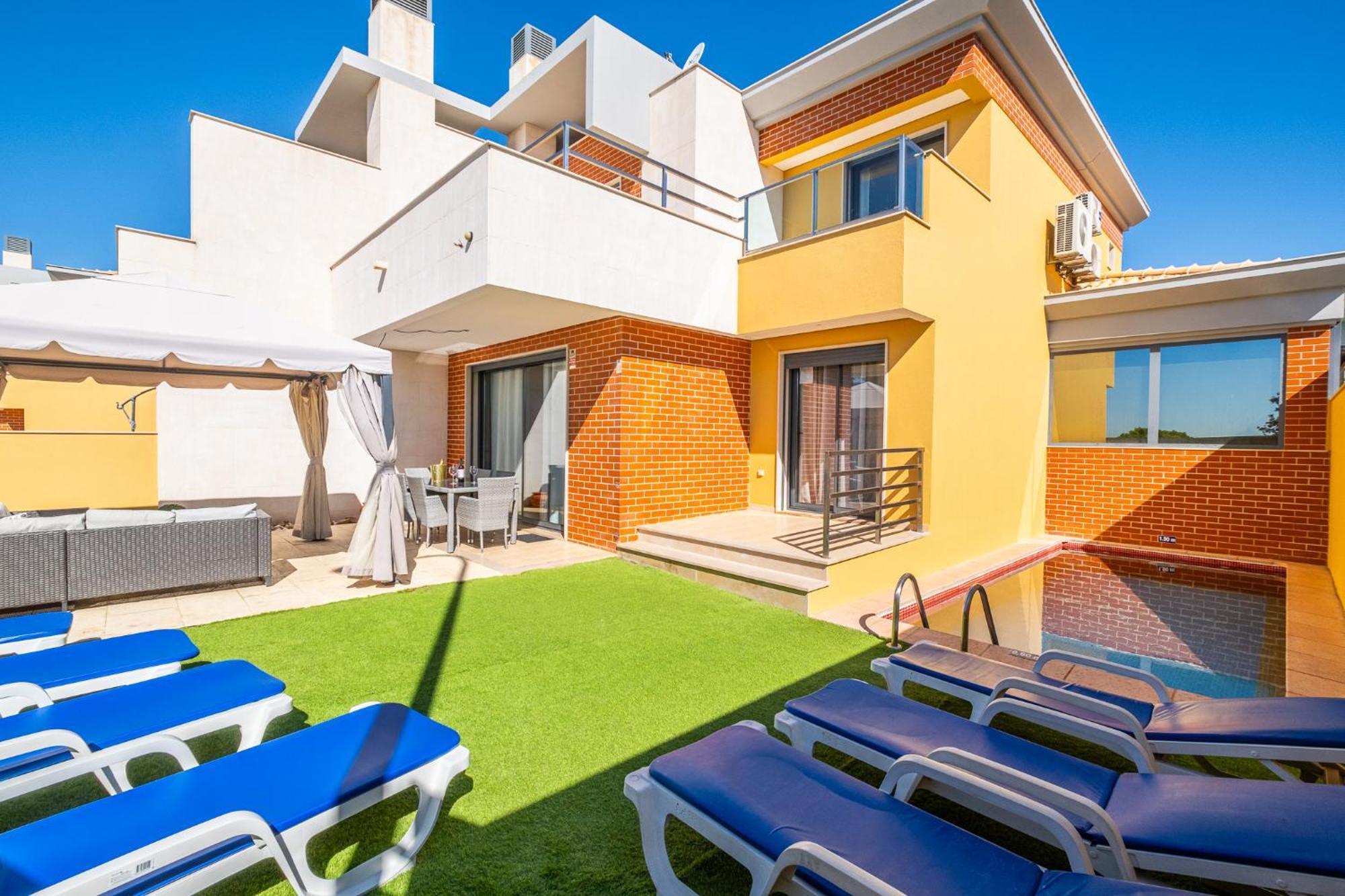 Cozy Villa With Pool And Barbecue البوفيرا المظهر الخارجي الصورة